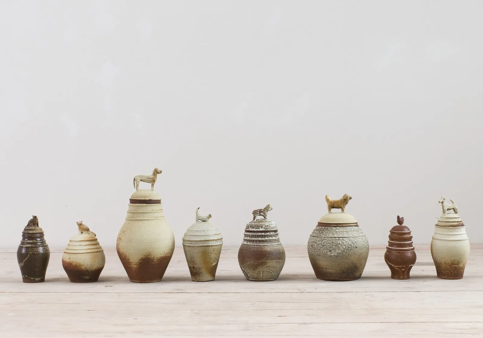Zvířecí urny: popel hlíně, hlína popelu